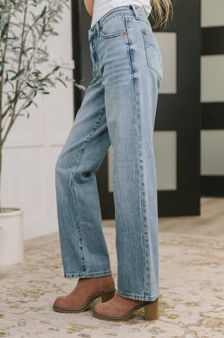 Heather Mid Rise Rigid Magic Straight - West Avenue