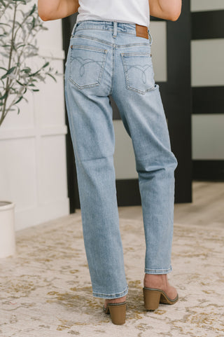 Heather Mid Rise Rigid Magic Straight - West Avenue