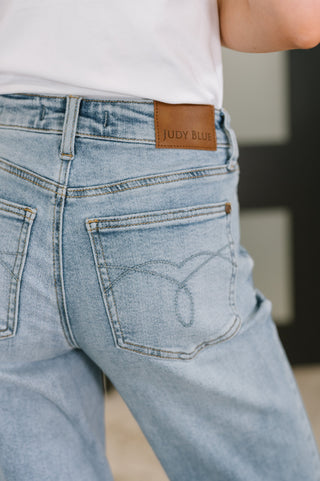 Heather Mid Rise Rigid Magic Straight - West Avenue